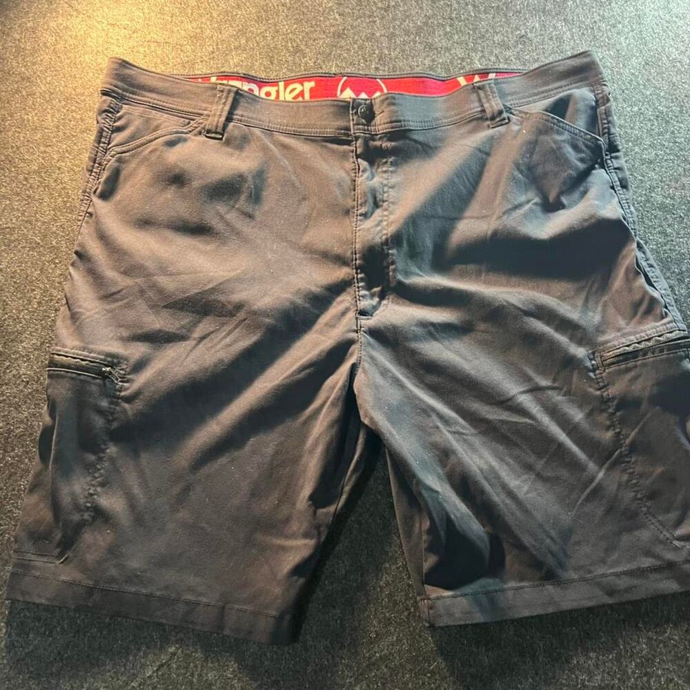 Durable Wrangler black denim shorts